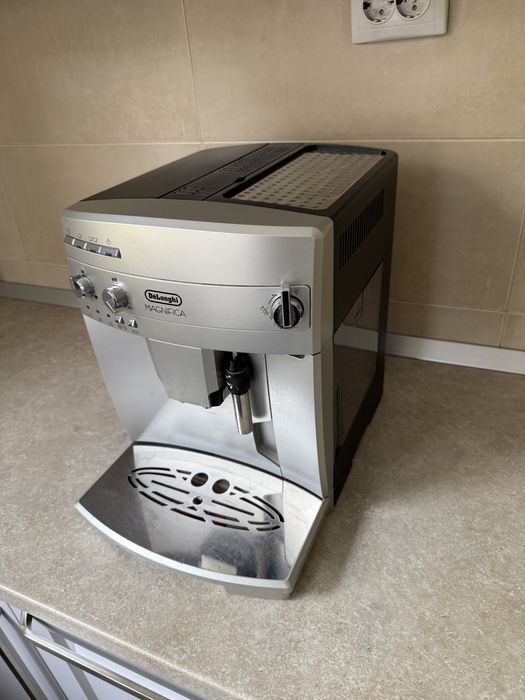 Expresor espressor aparat de cafea Delonghi GARANTIE 6 LUNI