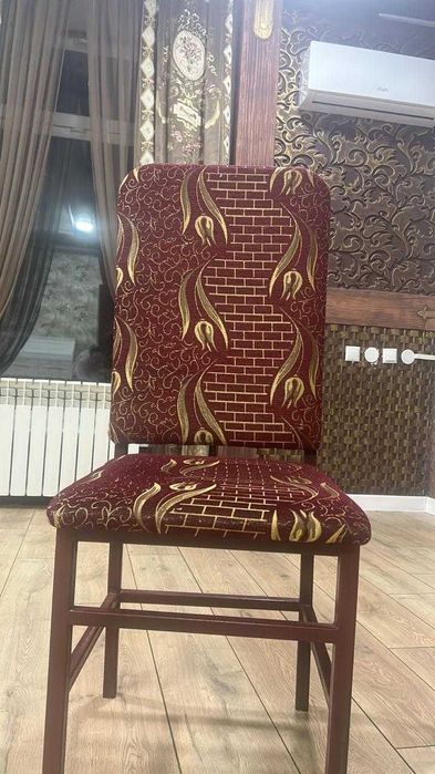 Продам стулья новые для конференции