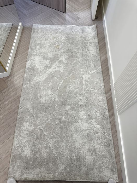 Маленький коврик дорожка