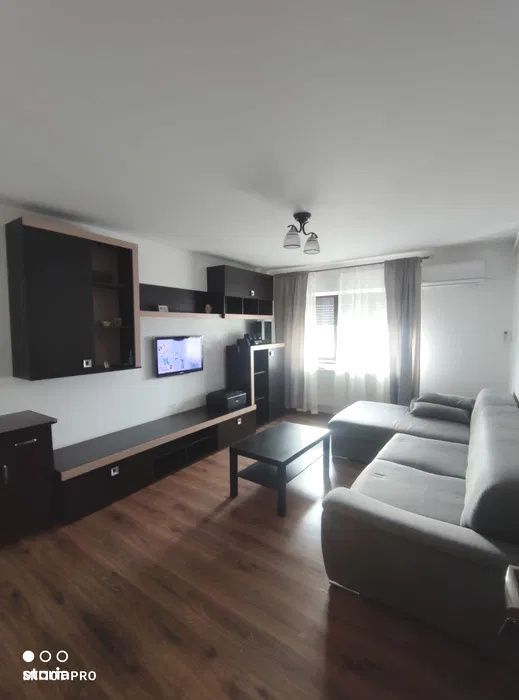 Apartament 3 camere decomandat, 72 mp, complet renovat si mobilat.
