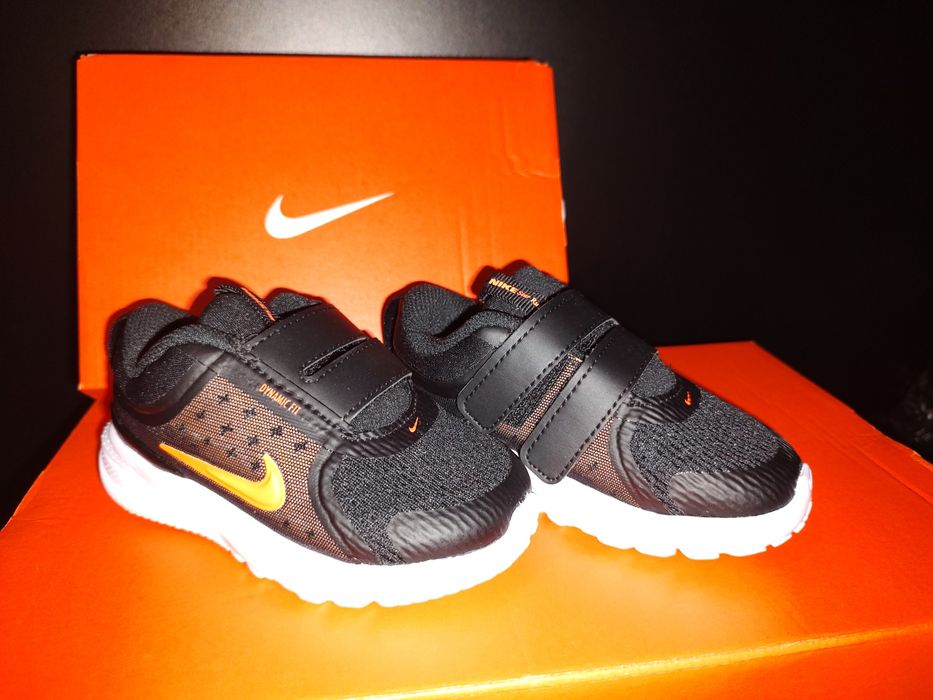 Нови детски маратонки Nike
