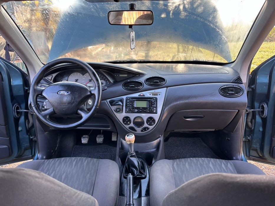 Vand ford focus 1.6 16V benzina  an 2003 38 mil