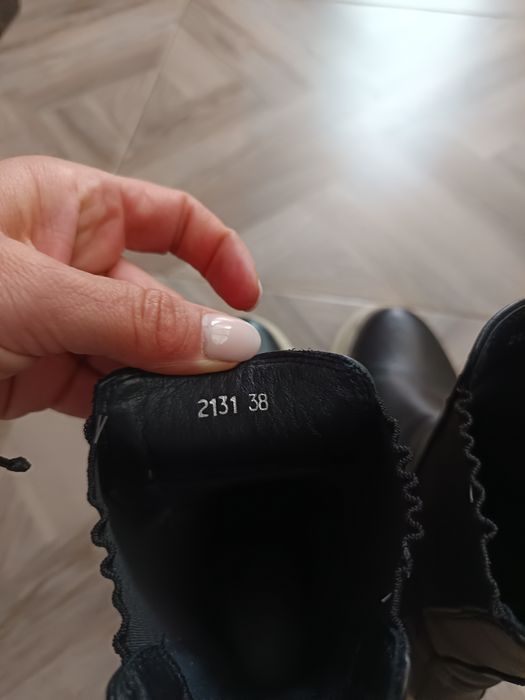 Боти от естествена кожа