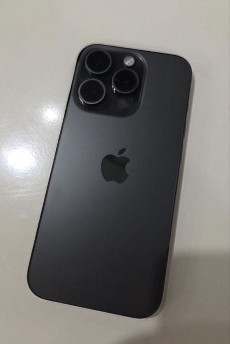 Продам айфон 15 про