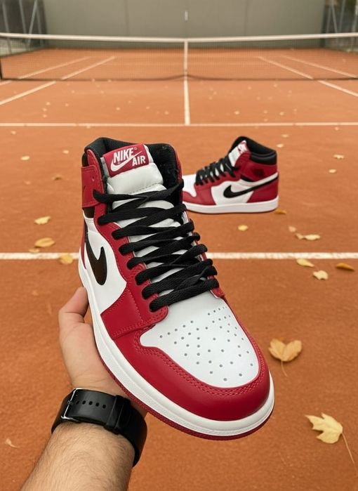 Adidasi Jordan 1 High Chicago Red
