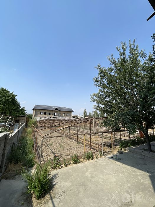 Yer sotiladi Uch Qahramondan 3 km  Guliston MFY (molbozor kochasi)