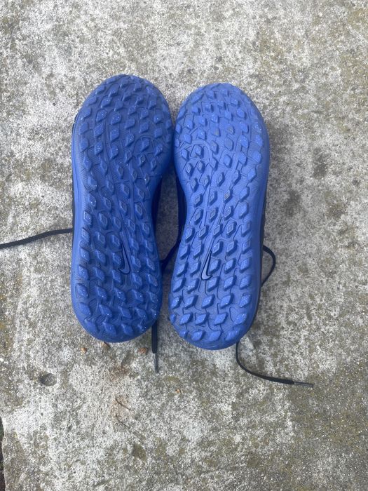 Vând ghete de fotbal nike nr 40