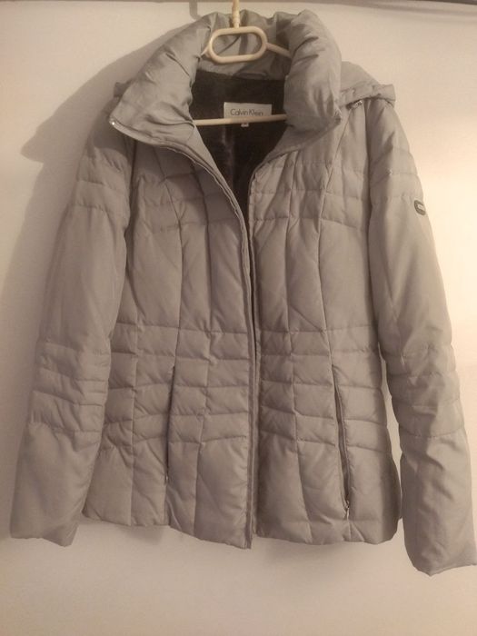 Продаются зимние дубленки и куртки.