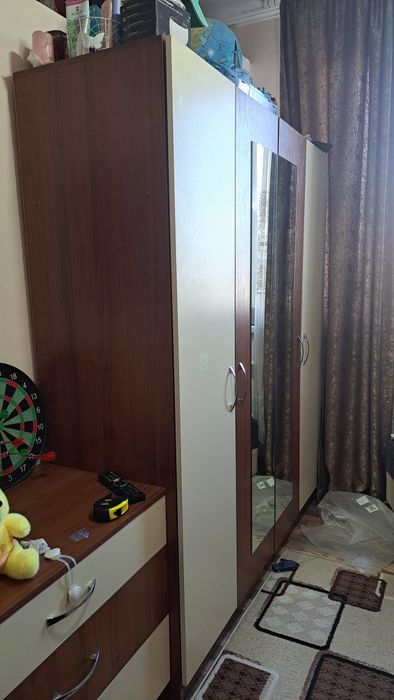 Шкаф для спальни, вместительный