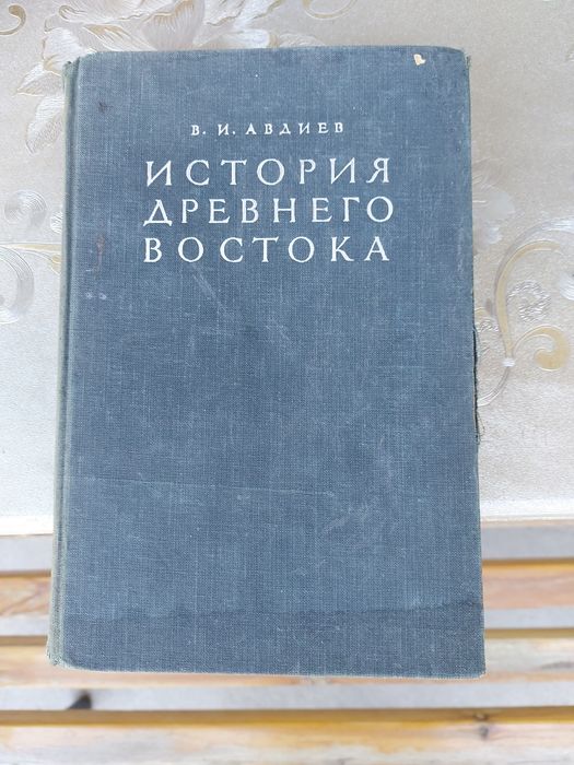 Китоблар бор донаси 100000 сум