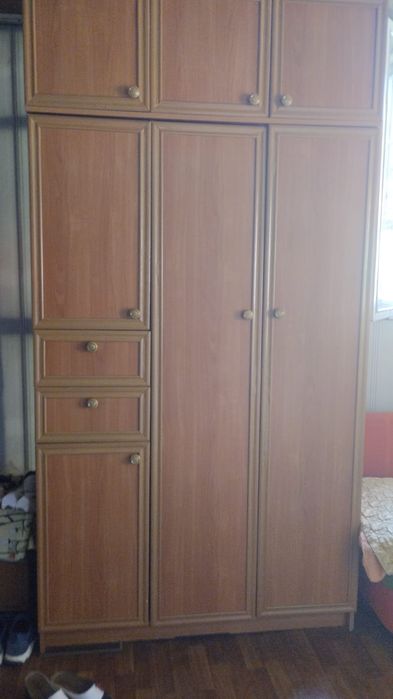 Продам шифонер с антресолом