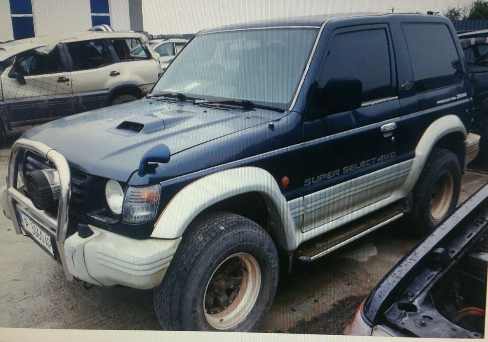 Dezmembrez mitsubishi pajero mk2