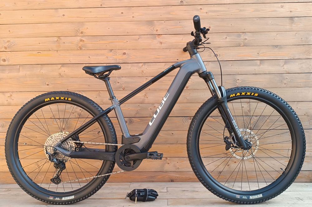 Bicicleta electrica, e-bike second hand CUBE Reaction R, HPA gri M