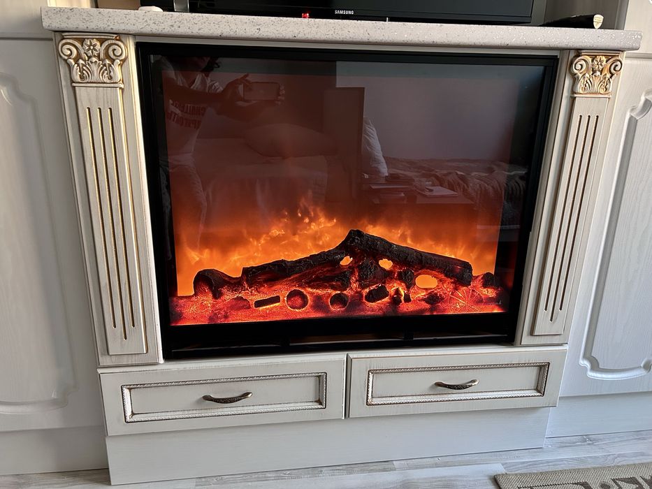 Комод с электрическим камином