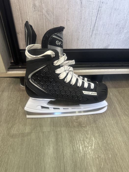 Коньки, размер 40