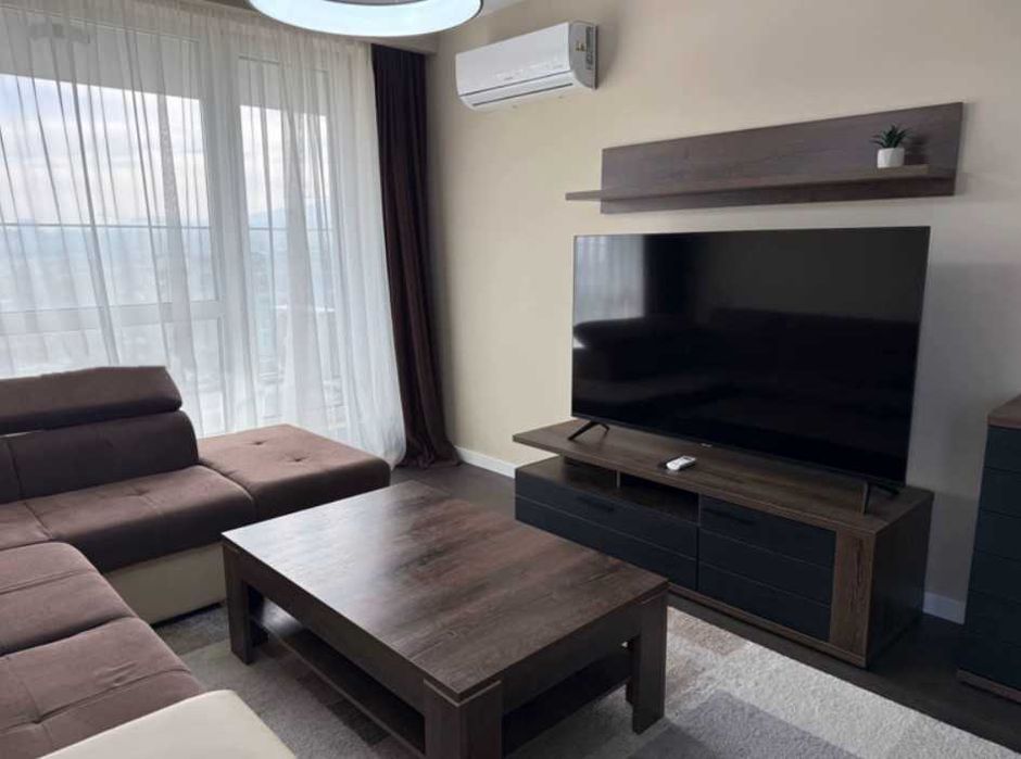 Дава се под наем Тристаен апартамент в София, Манастирски ливади - 200 кв.м за 1095.99 € - Снимка #1