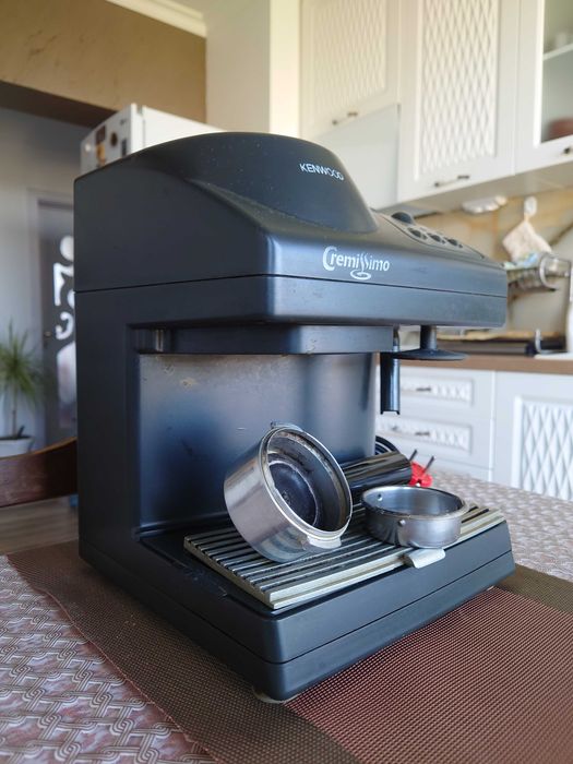 KENWOOD-Еспресо кафе машина.Работеща.