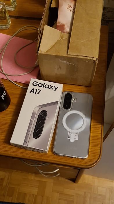 Samsung galaxy A17  память 256