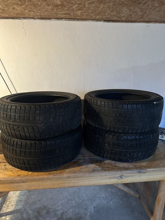 Зимные шины продаю