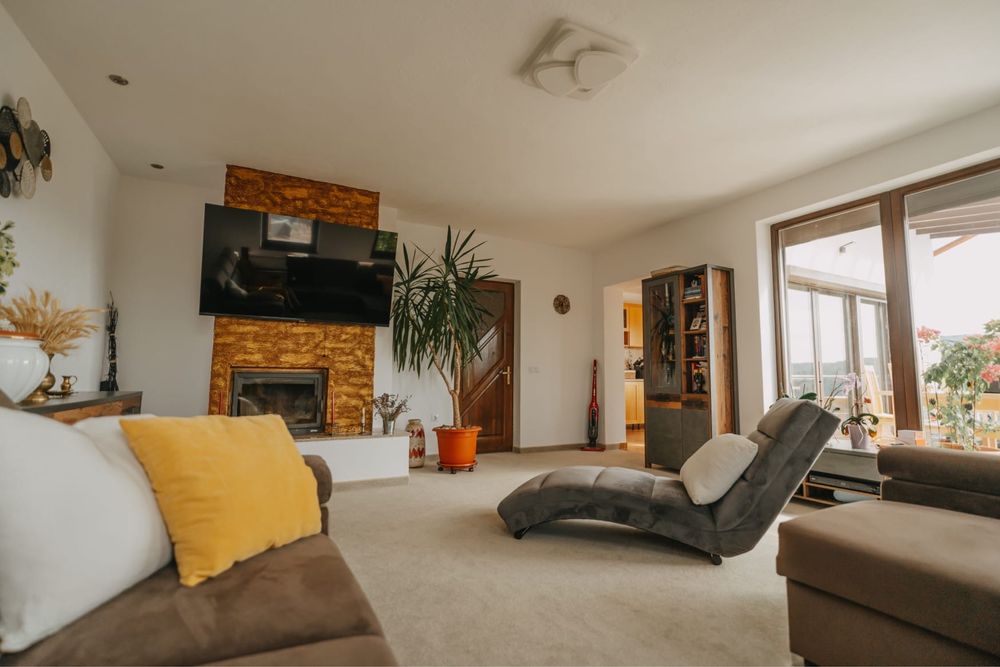 Casă de lucuit in zona liniștită