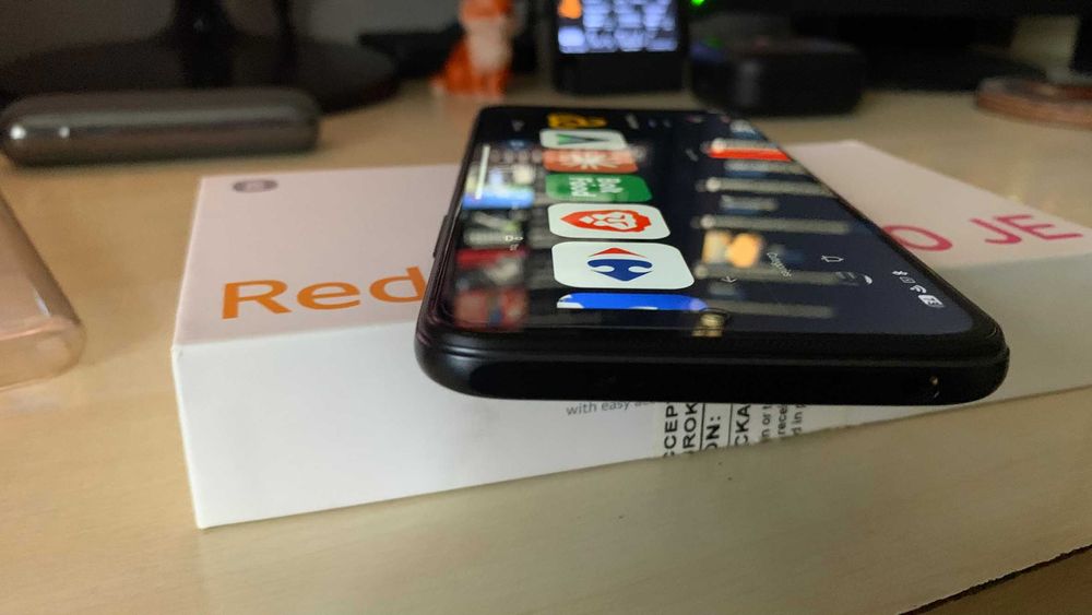 Xiaomi Redmi Note 10 JE - Editia limitata japoneza