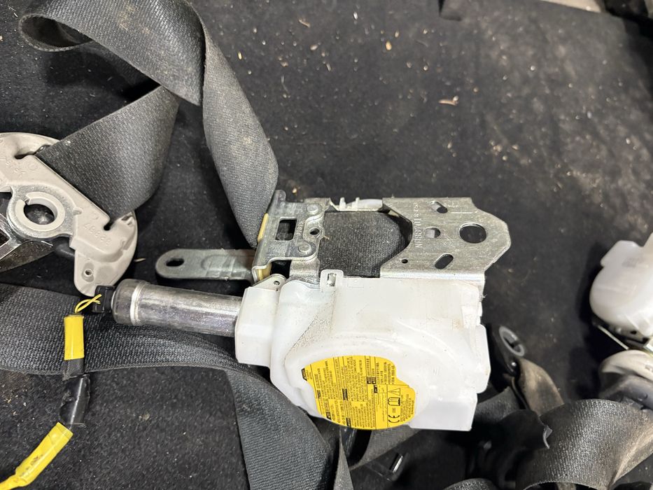 Toyota Rav 4 2015 година Предпазни Колани