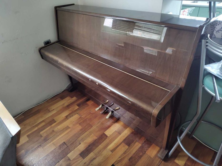 Класическо пиано Weinbach