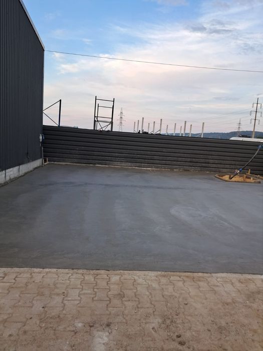 Vând hala metalica 10x25