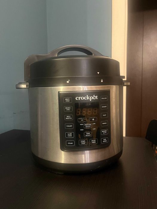 Multicooker cu gatire sub presiune Crock-Pot Express