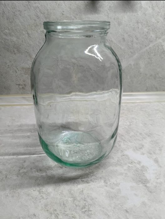 БАНКИ  2 л по 100 тенге