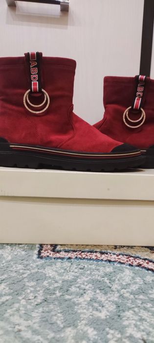 Продам ботинки осень.ю