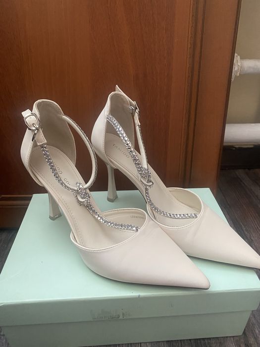 Туфли от TAMIDO одевались на той