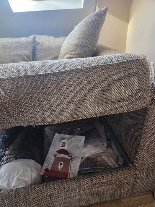 Разтегателен диван