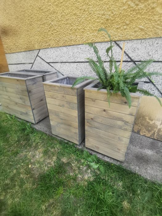 Дървени саксии (Кашпи)