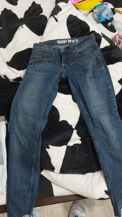 Blugi marca mărimea s