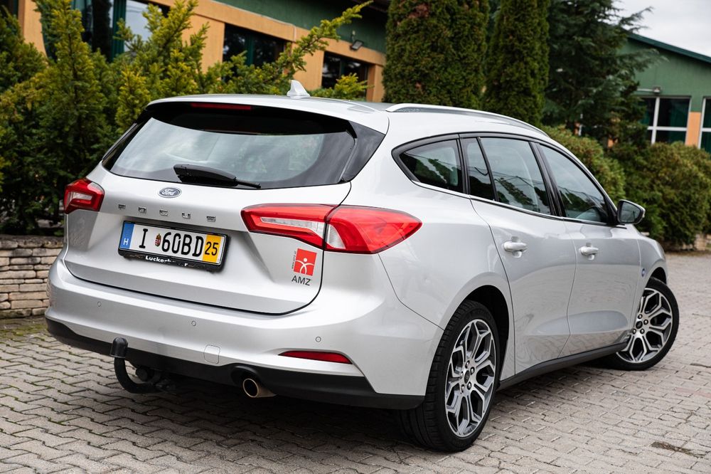 Ford focus titanium business