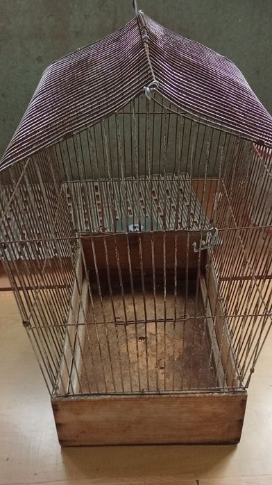 Клетка деревянная для птиц