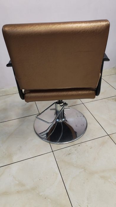 Кресло парикмахерское