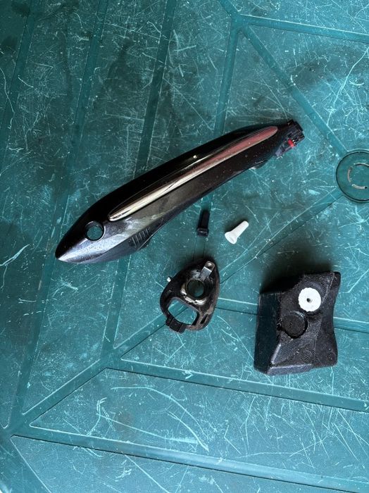 Maner usa clanta keyless entry stanga fata sofer acces confort Bmw seria 5 F10 facelift Europa volan stanga