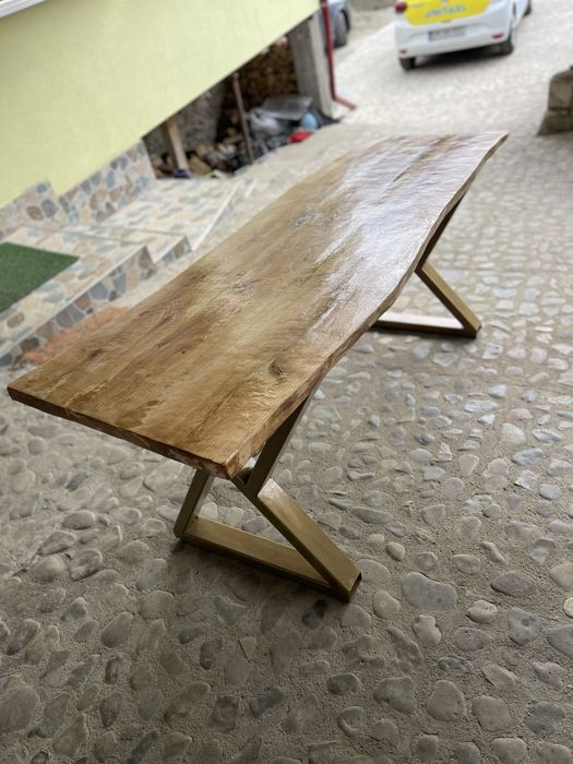 Masa din lemn masiv stejar. Model rustic noua f frumoasa