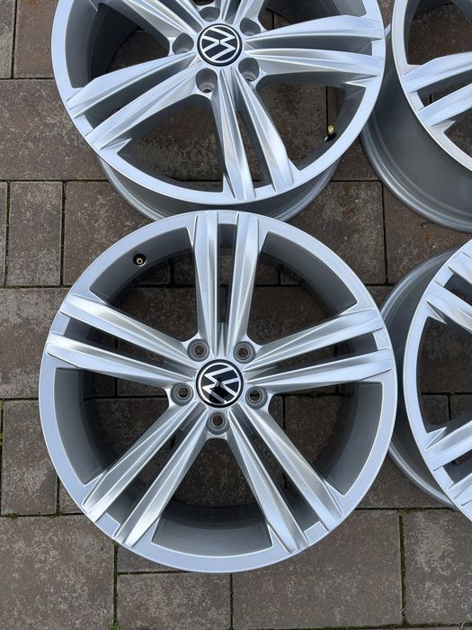 Jante  originale vw Sebring 5x112 18 Tiguan Touran Passat Golf 7 8