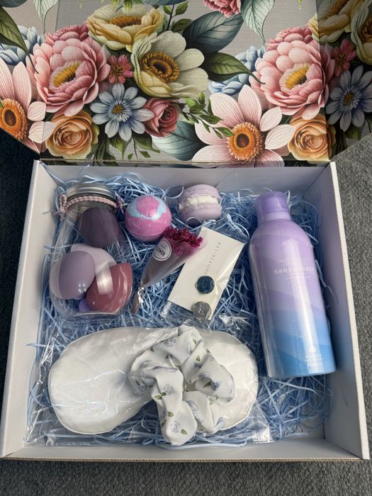 Подарки для девушек, тайная санта