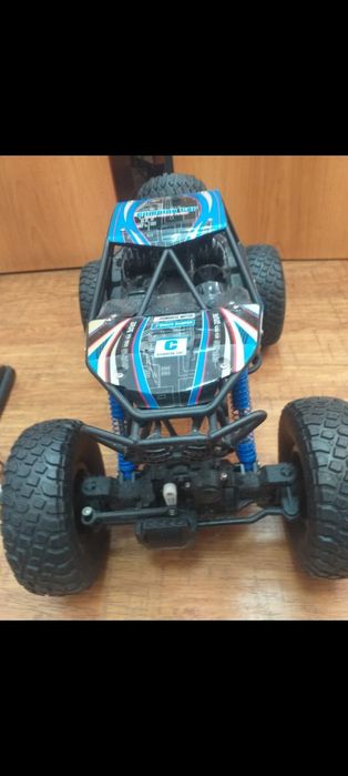 Продам машину на радиоуправлении