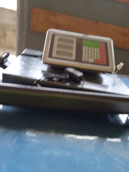 Електронен платформен кантар до 100 килограма