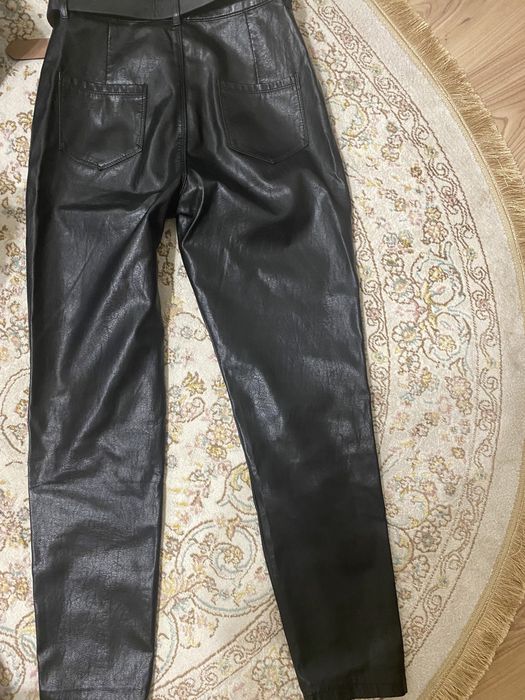 Кожанные женские брюки