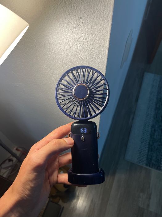 Ventilator portabil, de mâna sau de birou