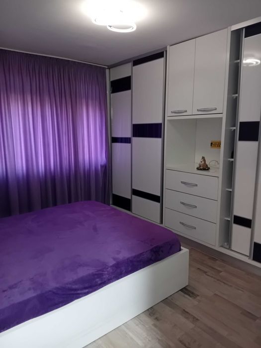 De inchiriat,apartament 2 camere,decomandat