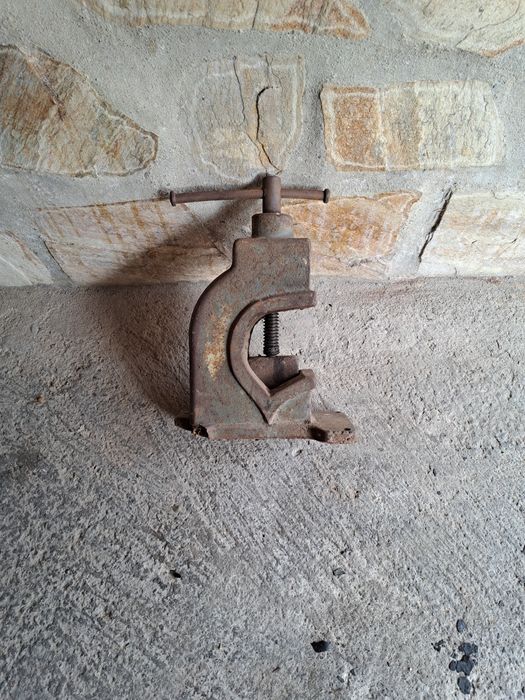 Продава се МЕНГЕМЕ.