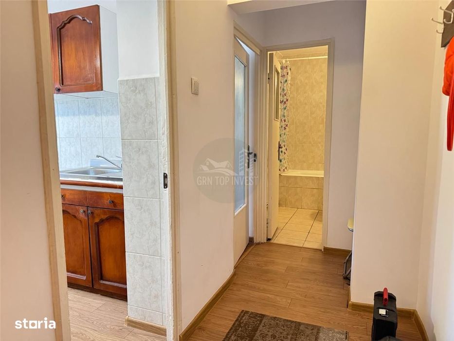 Apartament decomandat 2 camere cu balcon zona Mihai Viteazul