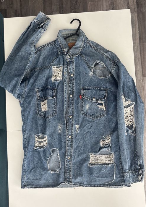 Якета, горнища Bershka Levis